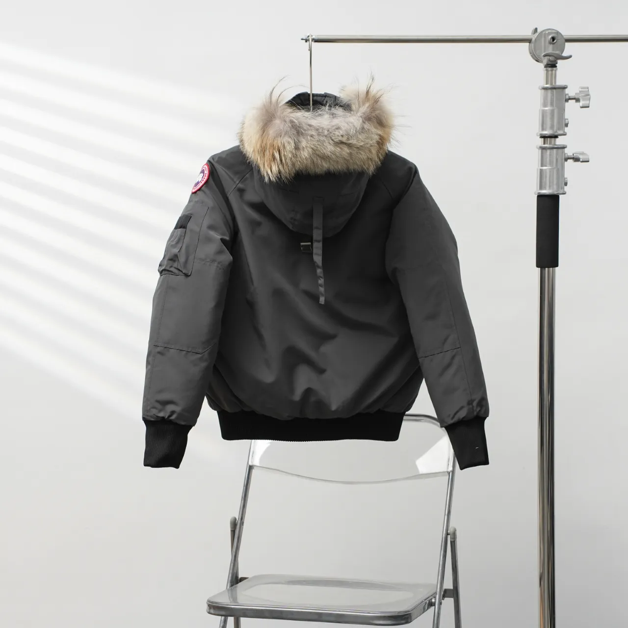 P720 CANADA GOOSE丨Canada Goose 02 hooded fur collar down jacket Color: Graphite Gray Size: XS-XL